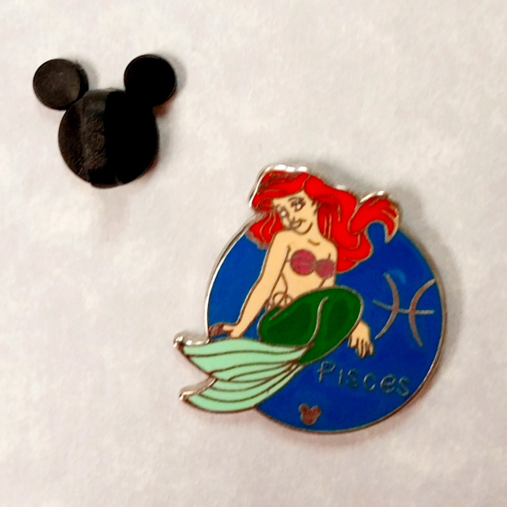 Disney trading pin, Ariel, Hidden Mickey 12 of 12